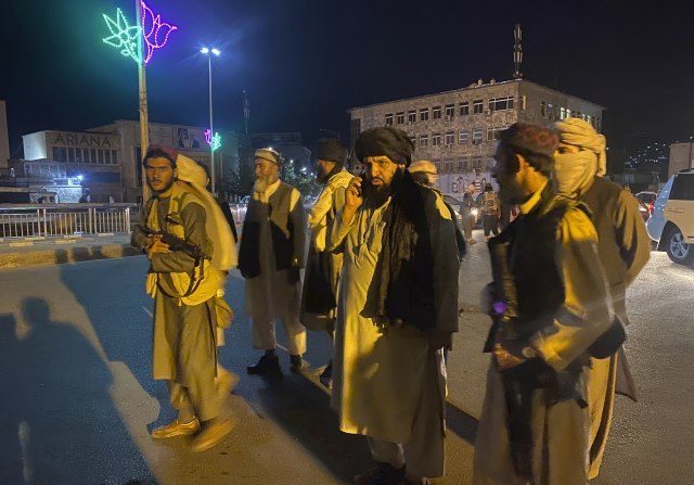Chaos at Kabul airport - people in panic; The Taliban in the presidential palace