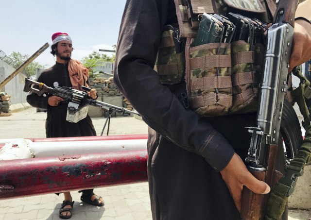 Deset hiljada avganistanskih vojnika ustalo protiv talibana