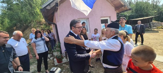 Vuèiæ u selu Pepelj obišao domaæinstvo Blagojeviæ FOTO