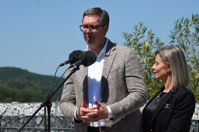 Vučić regarding new corona measures