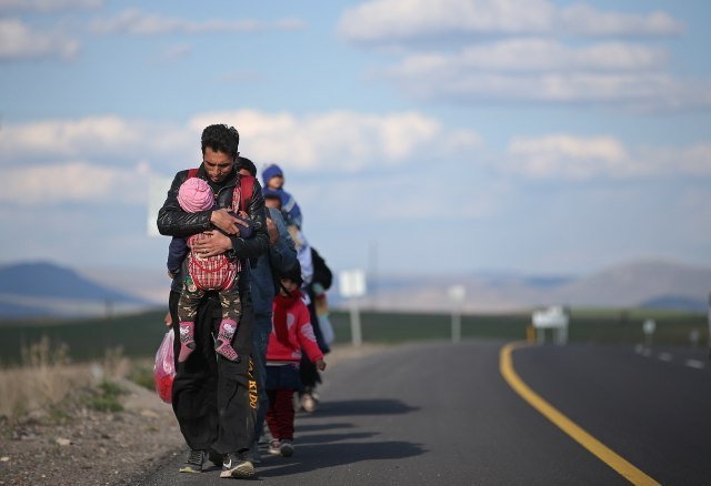 Media: Migrants head towards Serbia