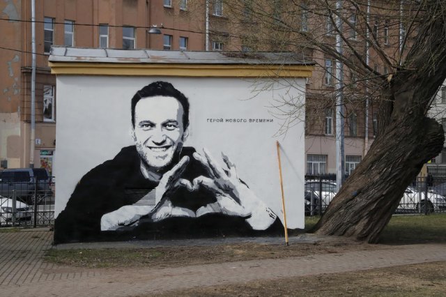 Navaljni na godišnjicu trovanja pozvao svetske lidere na odluèniju borbu protiv korupcije