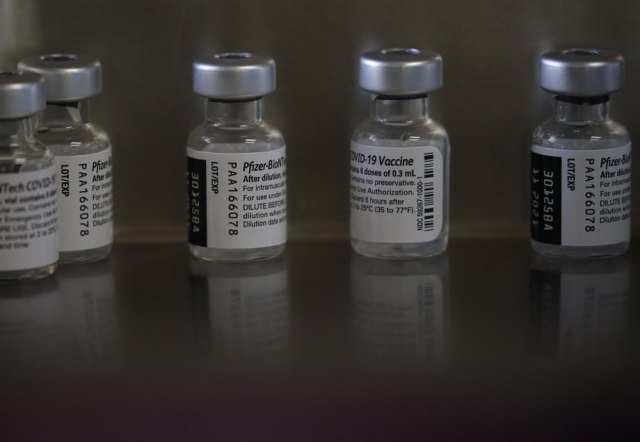 Srbija Namibiji donira 30.000 doza vakcina 