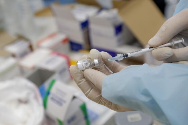 A regular delivery of 98.280 doses of Pfizer vaccine arrived to Serbia