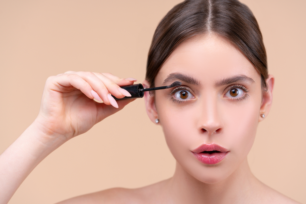 TikTok trikovi za DUŽE I GUŠĆE TREPAVICE: Ako ih ovako negujete biće prirodno lepe, a tek kad dodate MASKARU...