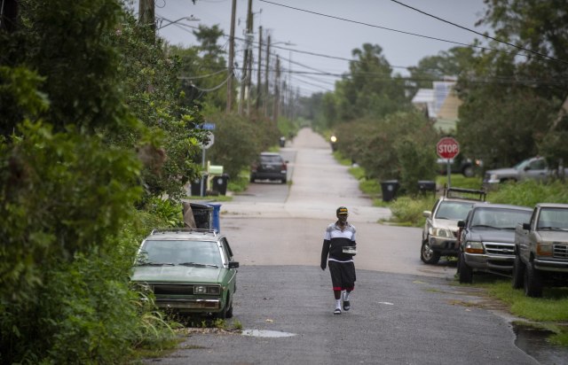 Apokalipsa u Luizijani; vetar šiba, voda preplavila ulice VIDEO