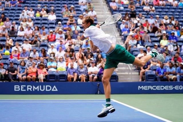 Medvedev: Poruka Cicipasu? Neæe me slušati...