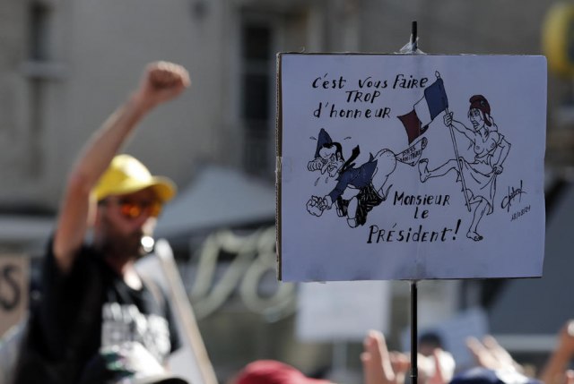 Širom Francuske protestovalo 140.000 ljudi