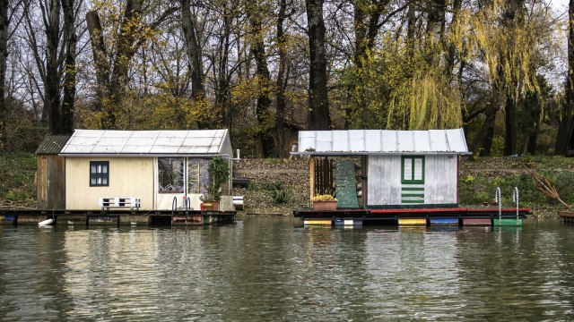 Vlasnici splavova moraće da čiste oko njih i plaćaju obaveze prema Gradu