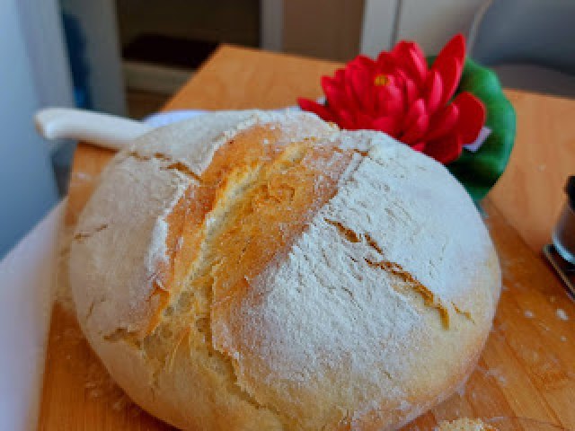 Domaći hleb sa hrskavom korom