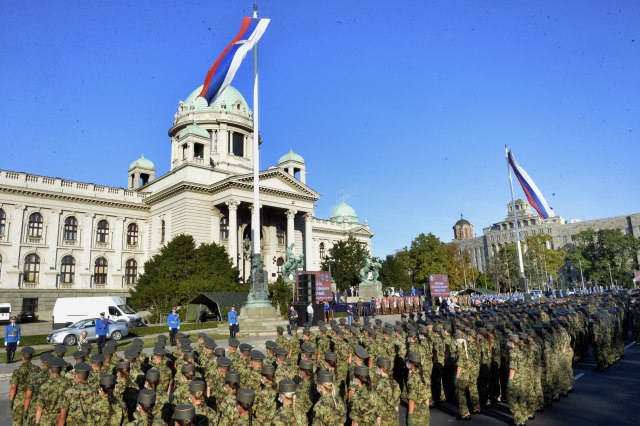 Promocija najmlađih oficira vojske Srbije; Vučić: 