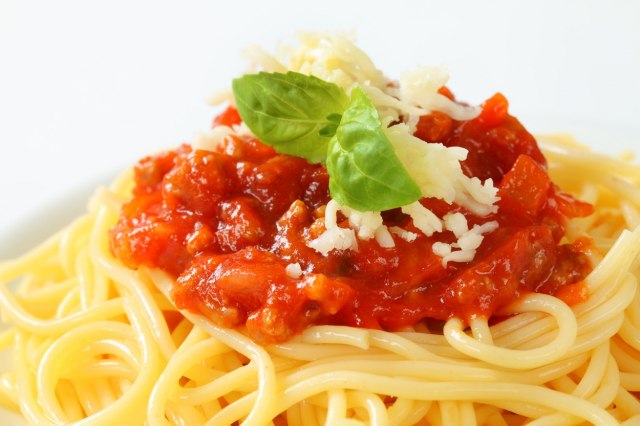 Brze špagete sa sirom i paradajzom