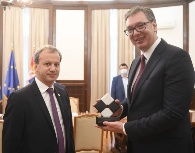 Vučić sa predsednikom Svetske šahovske federacije FOTO