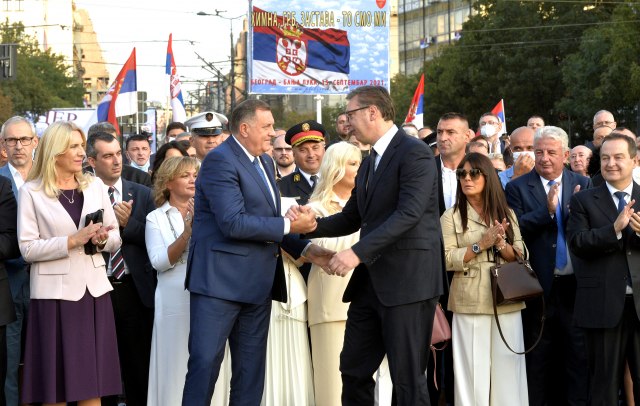 Vučić: Srbija ni od koga ništa ne traži i nikoga neće da moli VIDEO