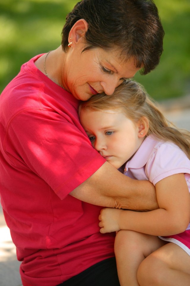 Greškom su zamenjene na rođenju: Kada je sve otkriveno, majke su ih podizale kao sestre