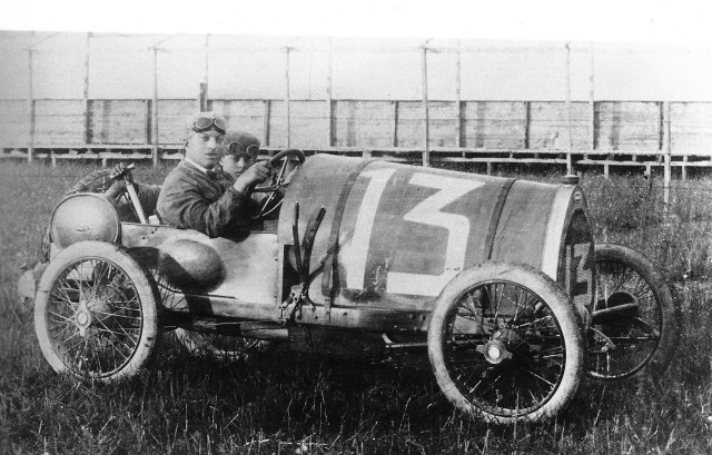 Bugatti proslavlja 100 godina od velike pobede FOTO