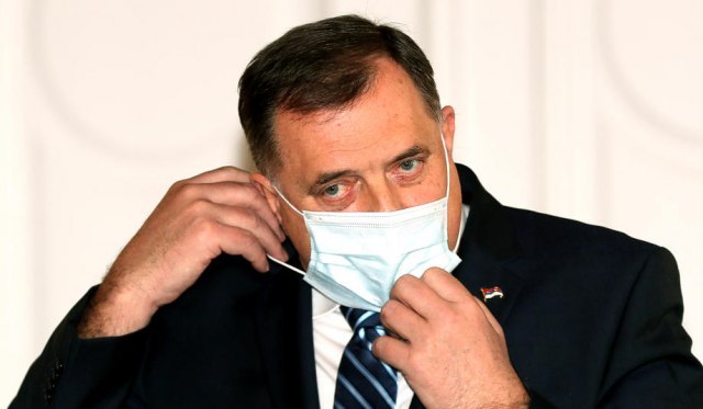 "Smena Dodika = rešenje krize"