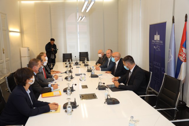 Vuèeviæ se sastao sa novim šefom Delegacije EU u Srbiji FOTO