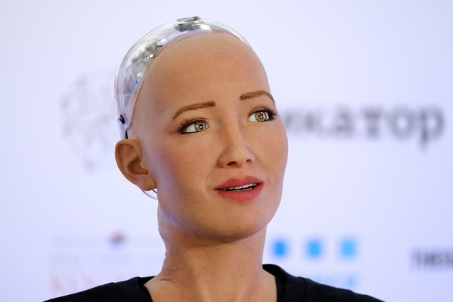 Robot Sophia, prva Android graðanka na svetu, kaže da želi da ima bebu