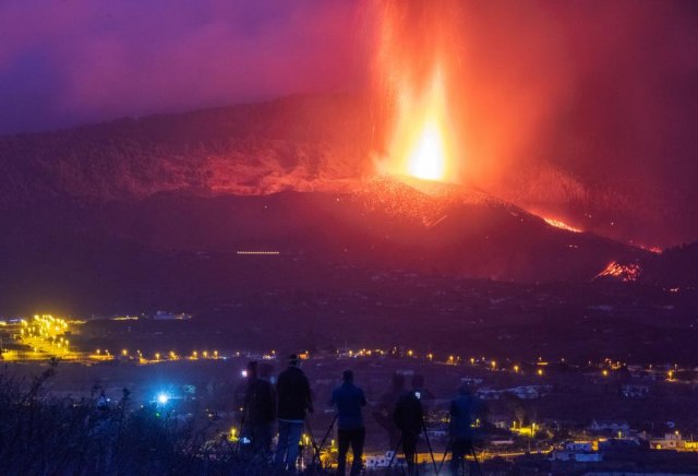 Dodatna evakuacija zbog erupcije vulkana VIDEO