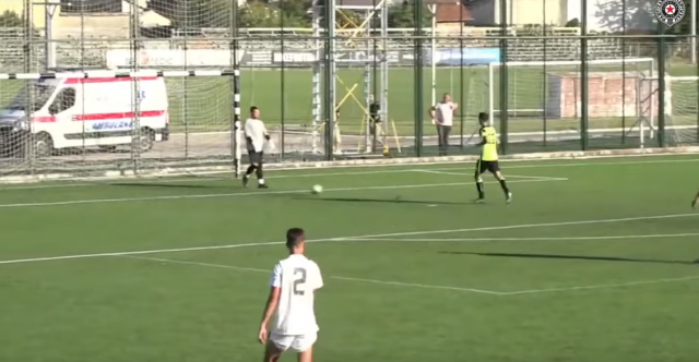 Fudbaleri Partizana se sklonili da rival postigne gol VIDEO