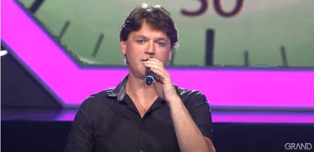 Petaković očarao Milicu Todorović i to ne samo šminkom: Nastup ju je podigao na noge, a komentar - čvrst zagrljaj i ...