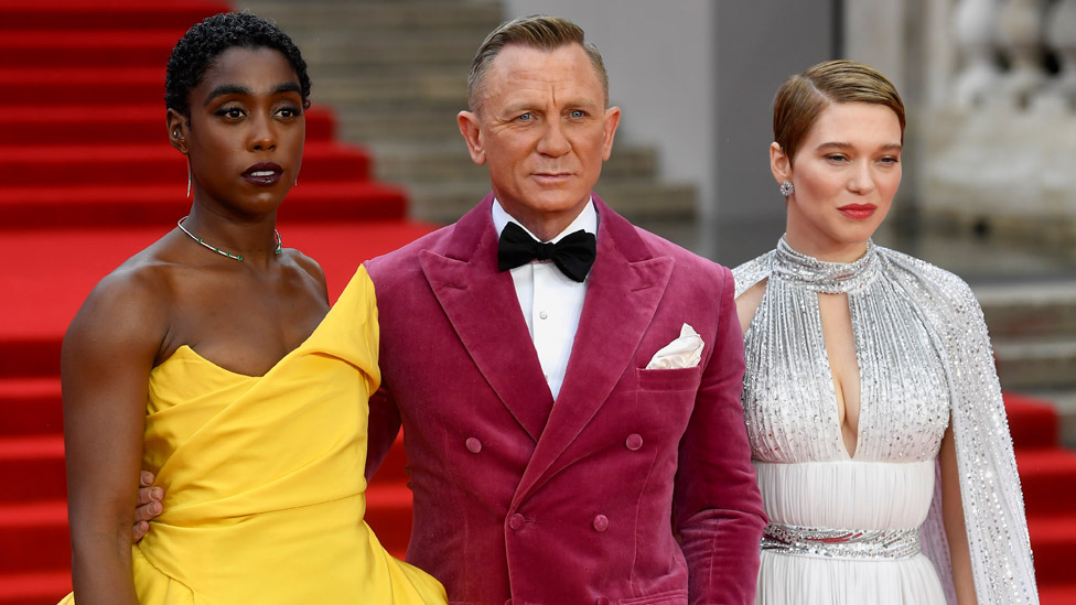 Džejms Bond: Danijel Krejg poslednji put kao agent 007 - No Time To Die konačno dočekao premijeru