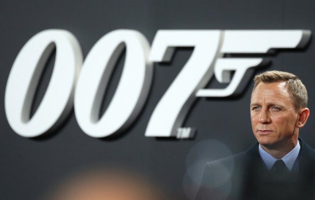Glasine o Bondovoj zameni razbesnele Krejga; Glumac poručio: "Samo preko mene mrtvog"