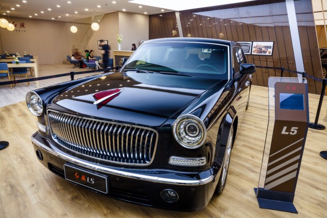 U èemu se vozi Si Ðinping: Kako je "Crvena zastava" dobila prednost u odnosu na Mercedes