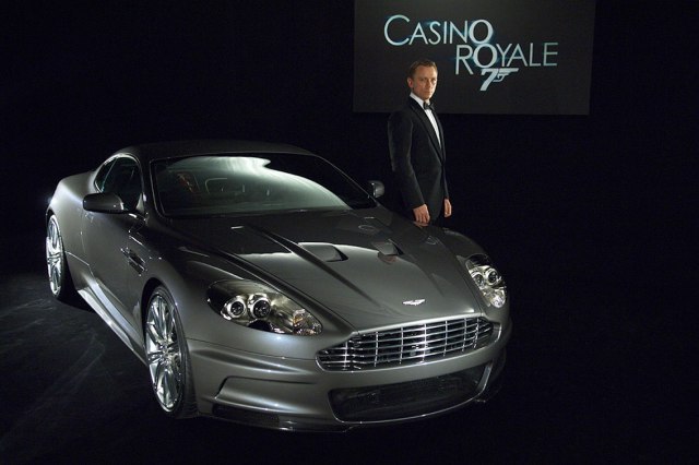 Svaki Aston Martin koji je Džejms Bond vozio VIDEO