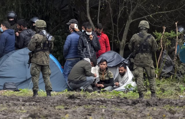 Haos na granici zbog migranata, nalaze ih smrznute i mrtve