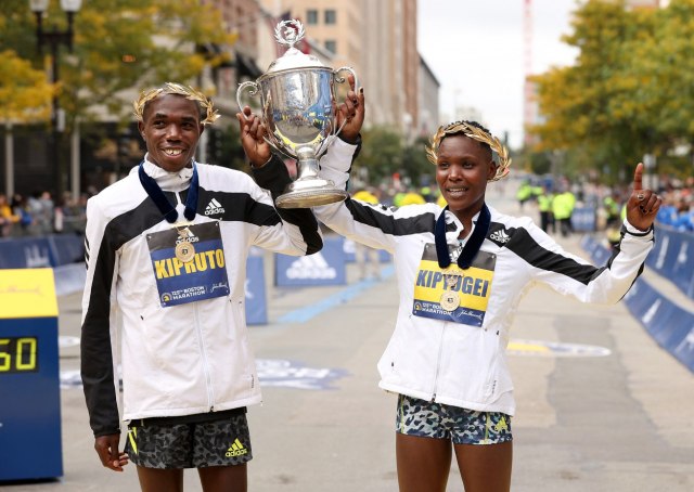 Kenijski atletičari Kipruto i Kipjogei pobednici 125. maratona u Bostonu