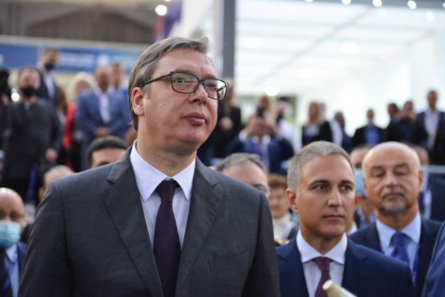 Vučić na sajmu naoružanja: 