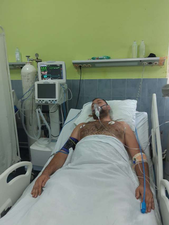 Ko je ranjeni Srbin u Kosovskoj Mitrovici – primio metak u predelu grudnog koša VIDEO/FOTO
