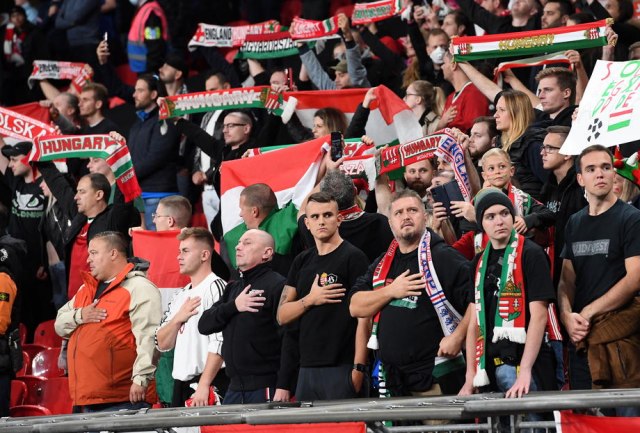 Mađarski navijači kažnjeni zbog rasizma