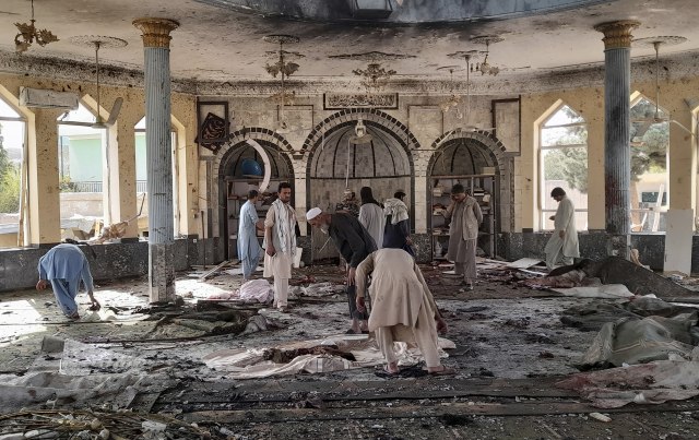 Explosion in the mosque during prayer: Many casualties feared VIDEO / PHOTO
