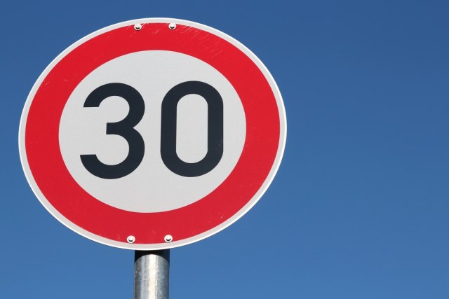 Da li je i u Srbiji moguće uvesti ograničenje 30 km/h? VIDEO