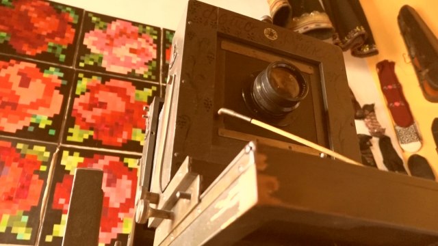 Blago najstarije kafane u Dragaèevu - fotoaparat star 100 godina èuva tajne partizanskih odreda FOTO