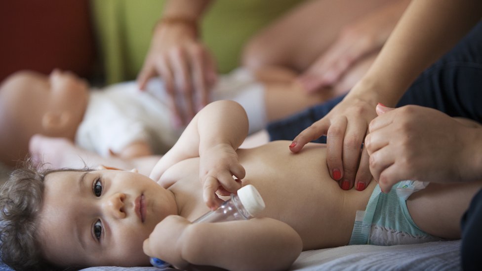 Deca i zdravlje: Kako prosto masiranje stomaèiæa može bebi da promeni život