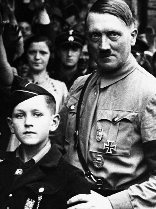 "Želeo je da postane besmrtan": Èetiri bizarne teorije o Hitleru