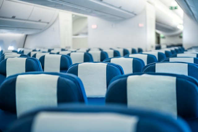 Stjuardesa otkrila koja su najbolja sedišta u avionu VIDEO