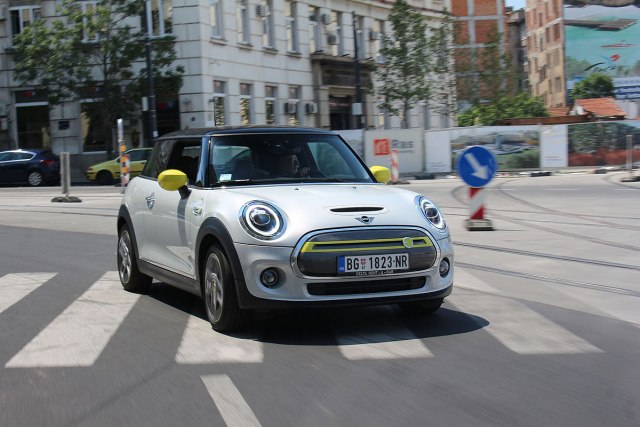 Test električnog automobila: Mini Cooper SE