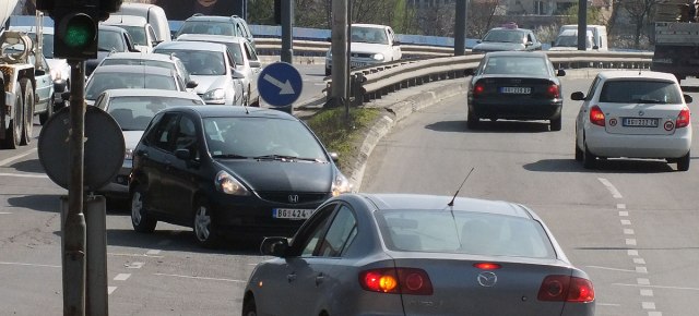 Kako smanjiti saobraæajne gužve u Beogradu – povezite komšiju