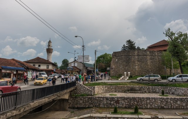 Novi Pazar: Oštećeno nekoliko spomenika na pravoslavnom groblju