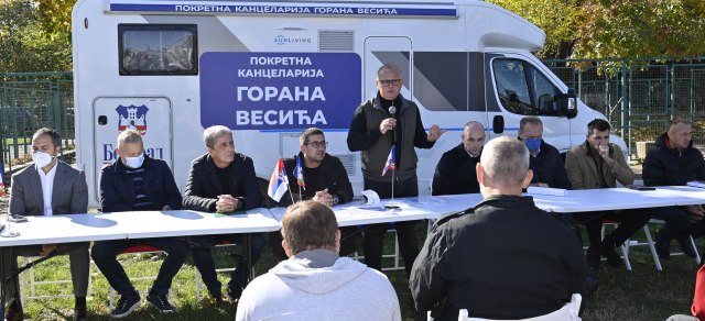 Vesićeva pokretna kancelarija za pet nedelja obišla skoro 40 lokacija