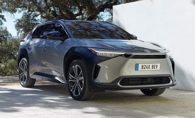 Prva potpuno elektrièna Toyota stiže 2022. FOTO