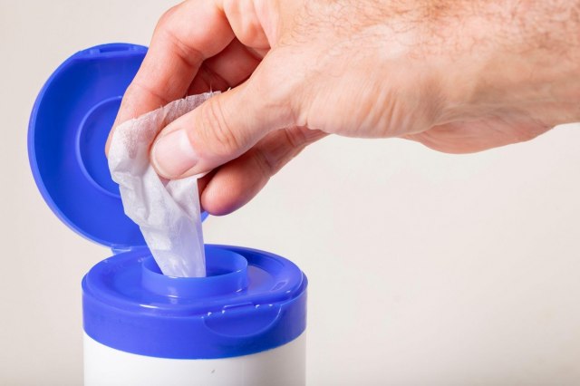 Englezi šalju vlažne maramice u istoriju: Da li æe se to ikada desiti u Srbiji?