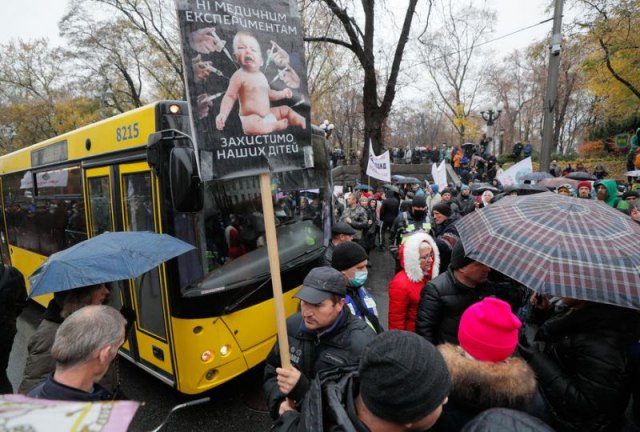 Protesti i blokada ulica u Kijevu FOTO/VIDEO