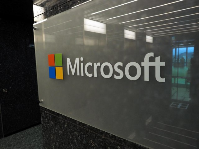 Microsoft preti Meti – ko je bolji?