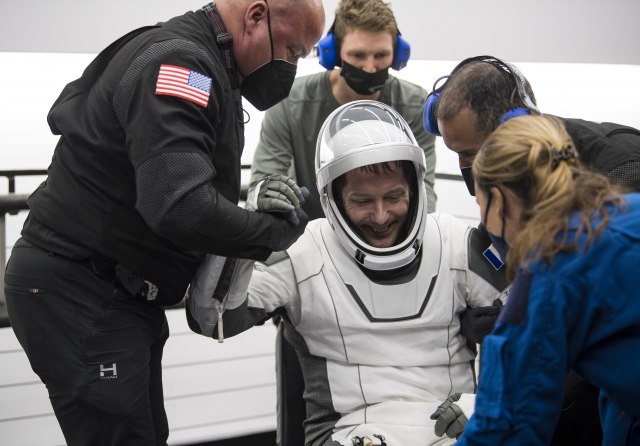 Astronauti se bezbedno vratili kuæi VIDEO/FOTO